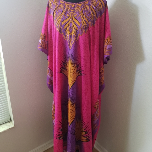 Just In: New Fuschia Kaftan Abaya Cover-up D… - Picture 2 of 14
